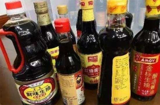 老抽和生抽的区别（制造方法、用途、味道不同）